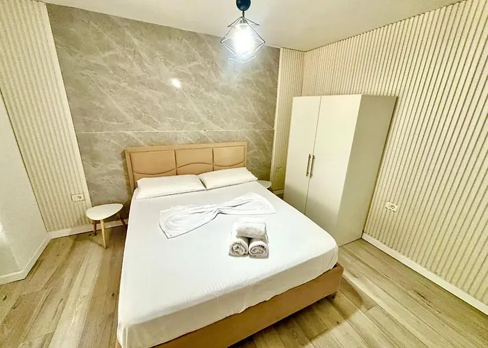 Superb Near To The Center * Τίρανα