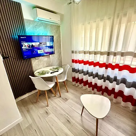 Superb Near To The Center Тирана