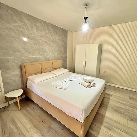 Superb Near To The Center Апартаменты