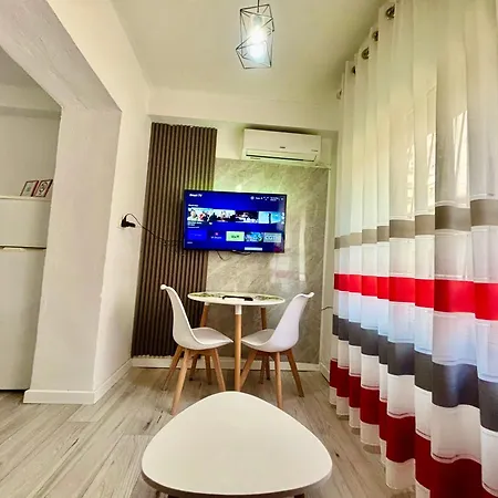 Апартаменты Superb Near To The Center *