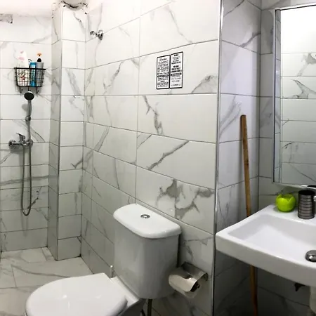 Апартаменты Superb Near To The Center Тирана