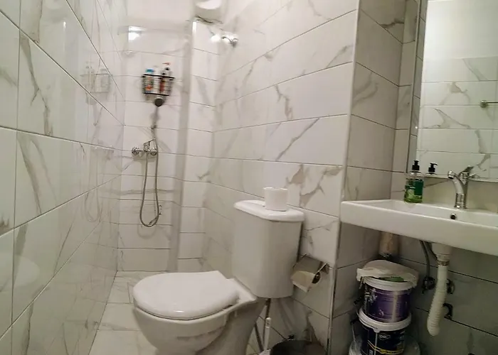 Superb Near To The Center *